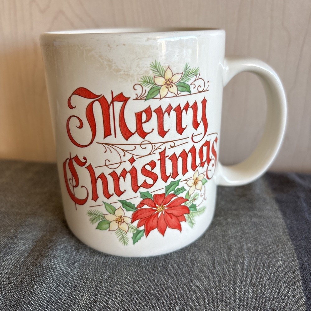 Vintage 1986 Hallmark Cards Mugs Merry Christmas Happy Holidays Coffee Mug 1986